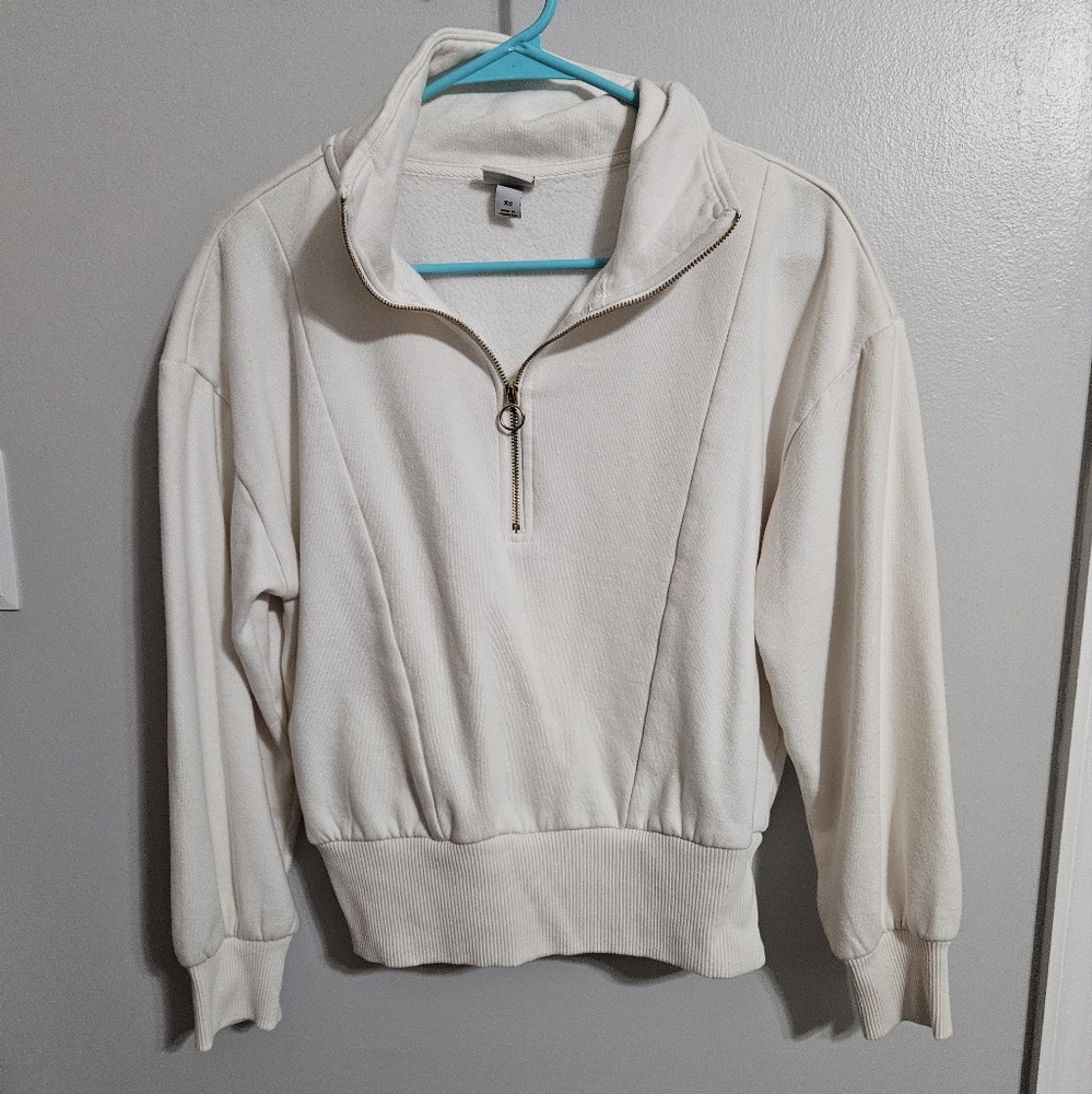 Pullover sweater